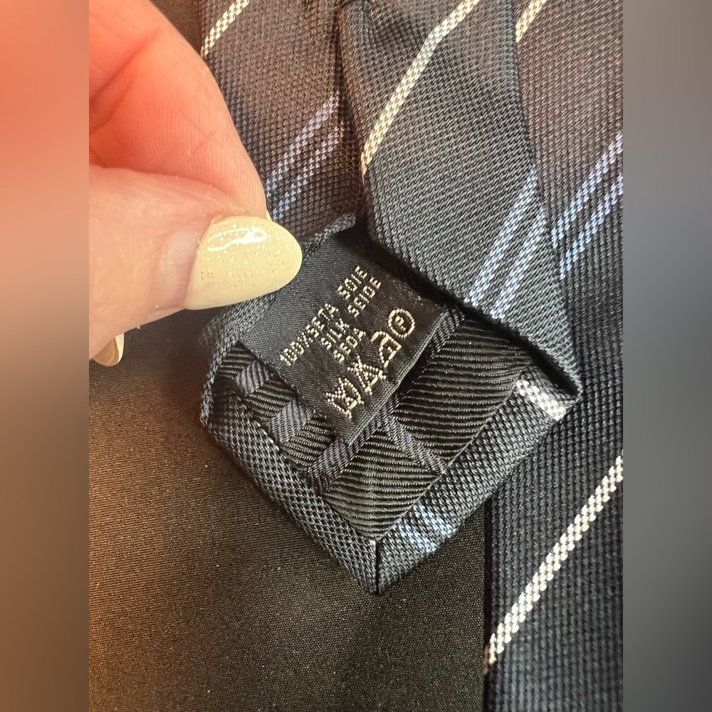 Authentic Burberry tie - Picture 6 of 6